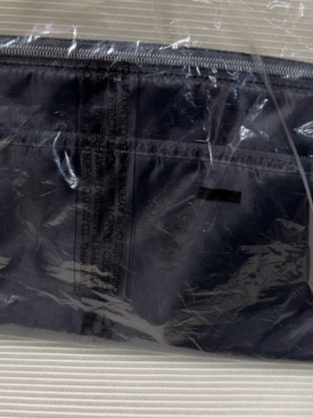 Lug Stretch Crossbody Bag
RARE - Picture 7 of 7
